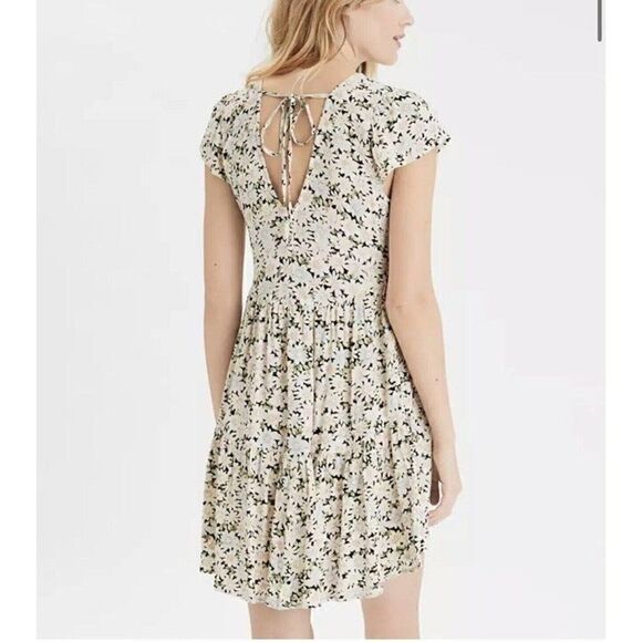 American Eagle Daisy Floral Baby Doll Swing Dress Open Back Viscose Large NWT - Picture 2 of 12